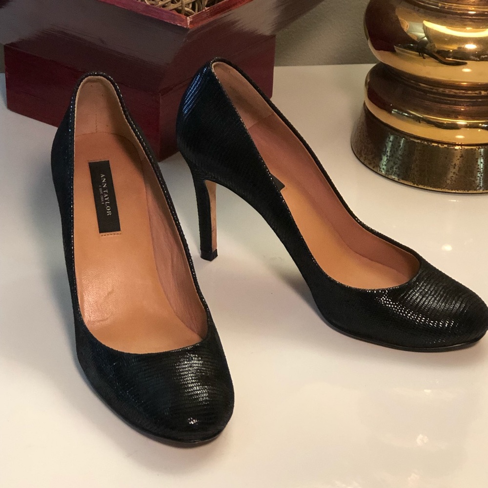 Ann Taylor Classic Black Pumps-Pre❤️’d
